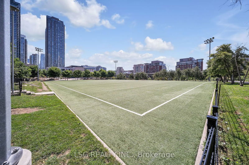  2809 - 15 Fort York Blvd  Toronto, M5V 3Y4 | Image 37