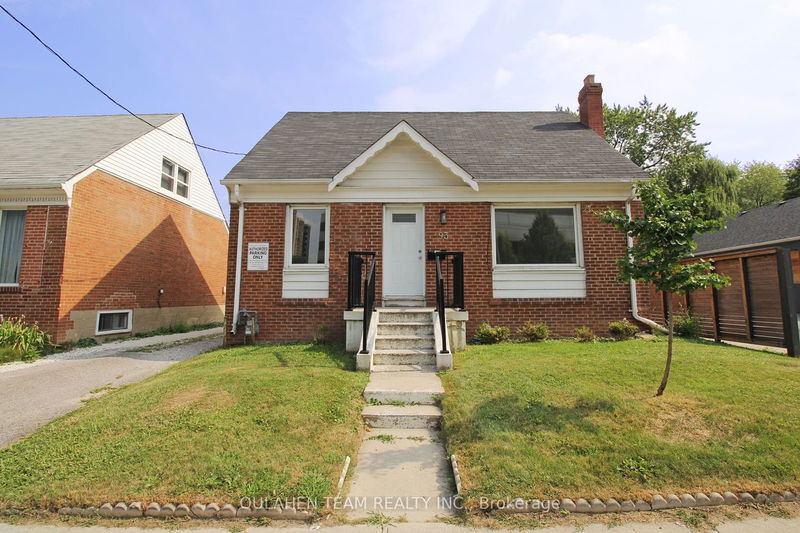 home for lease on 93 Sheppard Avenue E