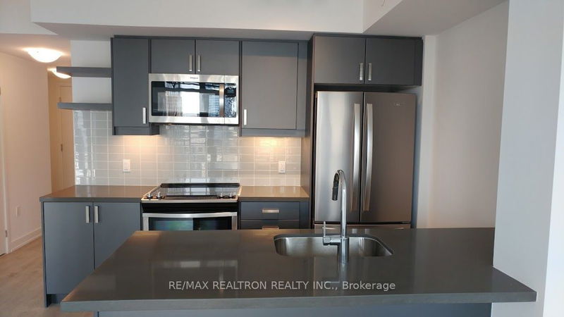 home for lease on 2203-50 Wellesley Street E