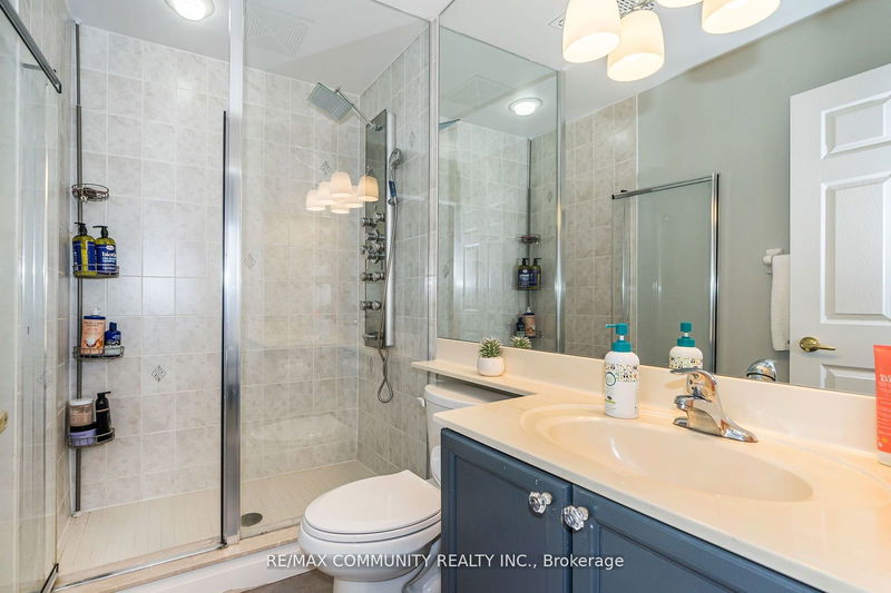  718 - 16 Dallimore Circ  Toronto, M3C 4C4 | Image 6