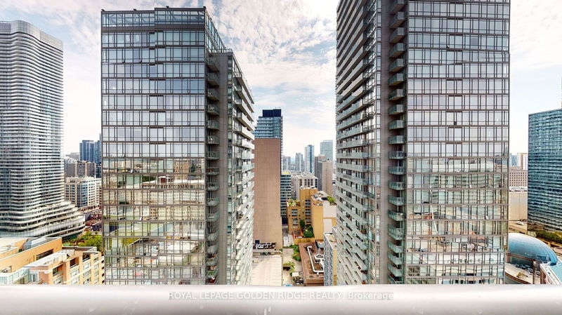 home for lease on 2607-832 Bay Street