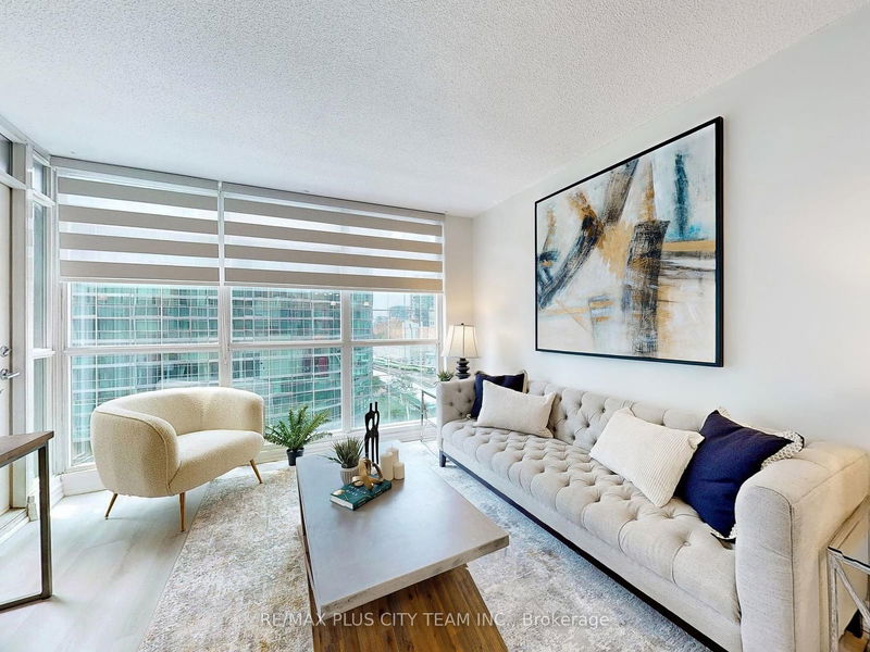 home for sale on 1201-18 Yonge Street