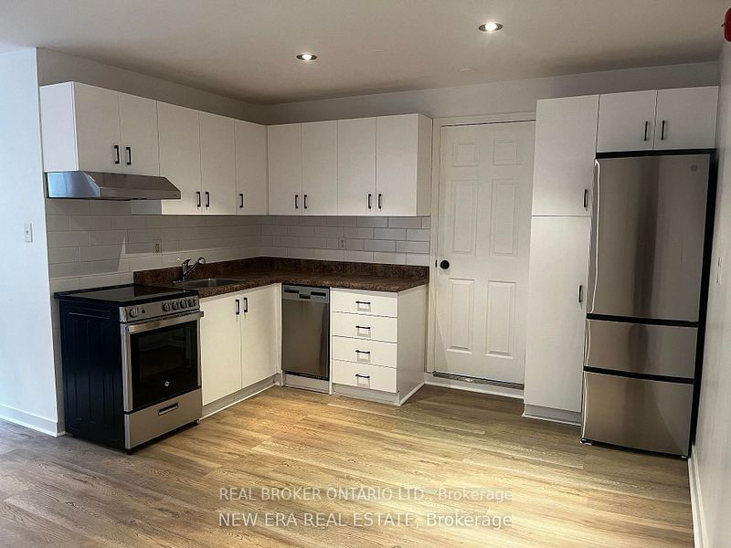 home for lease on 102-557 Markham Street