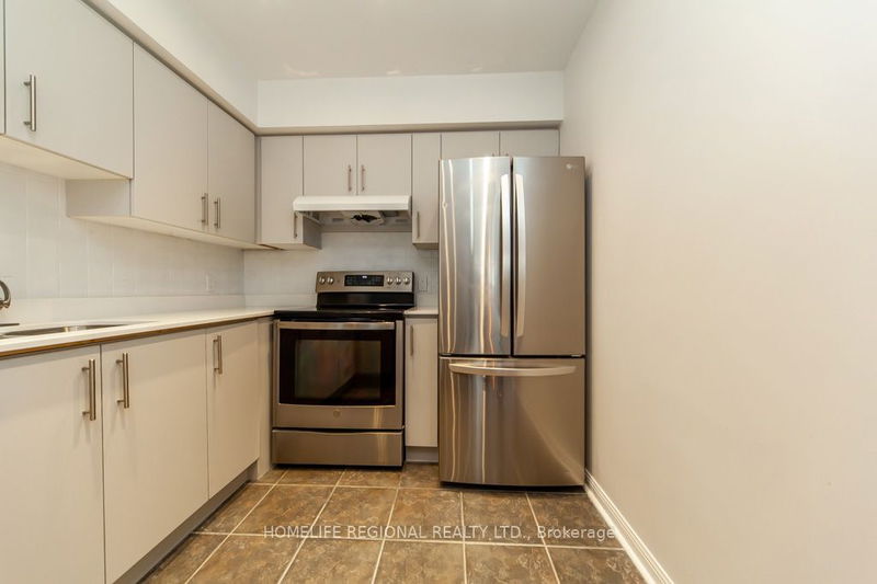  428 - 12 Douro St  Toronto, M6K 3M4 | Image 11