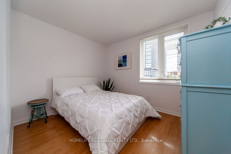  428 - 12 Douro St  Toronto, M6K 3M4 | Image 15