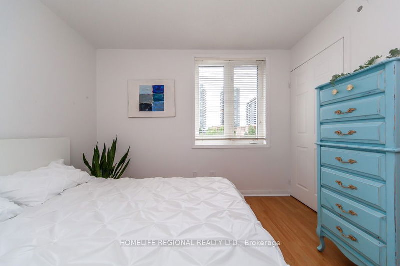  428 - 12 Douro St  Toronto, M6K 3M4 | Image 17