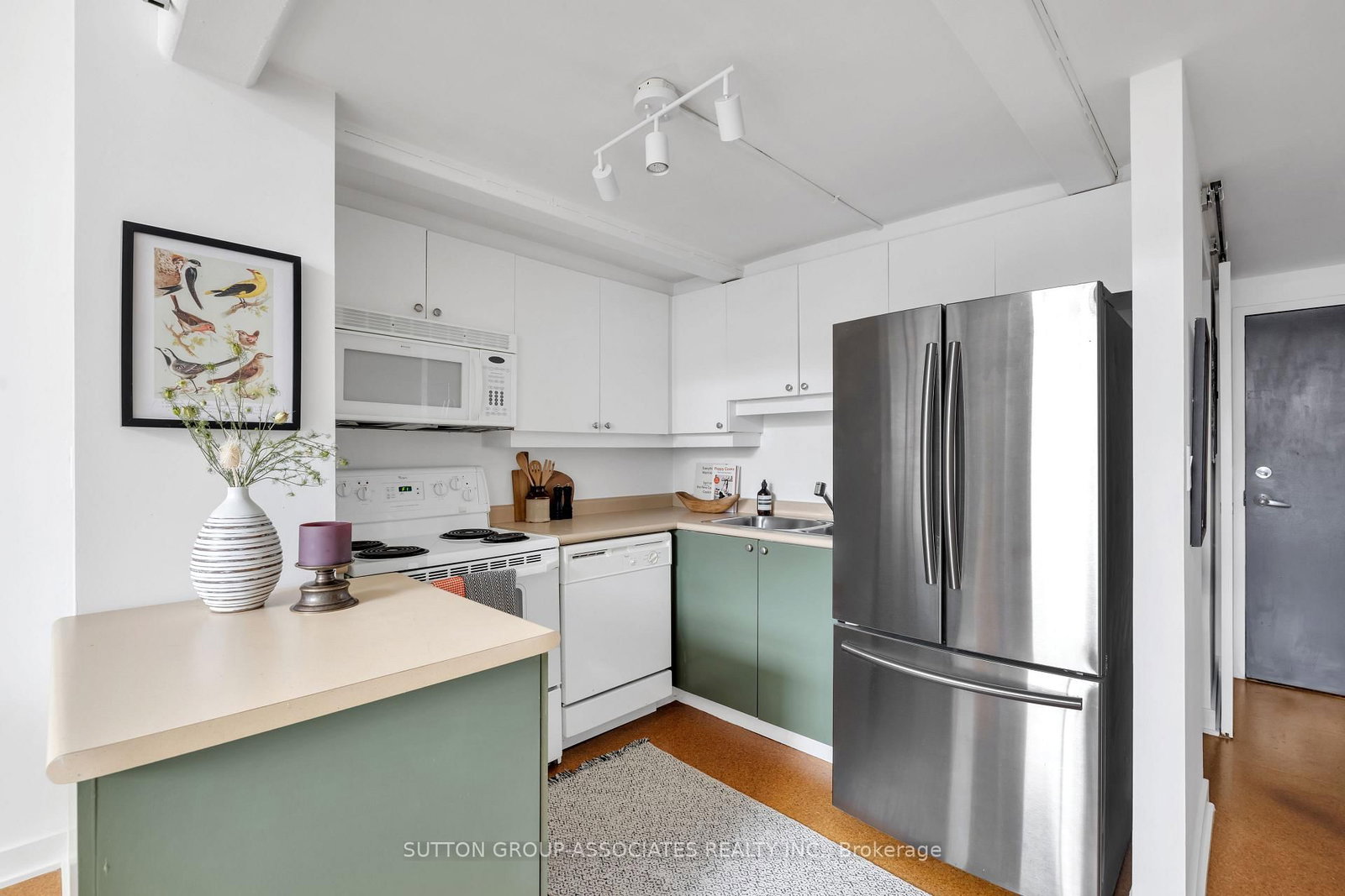 Listing Image 7