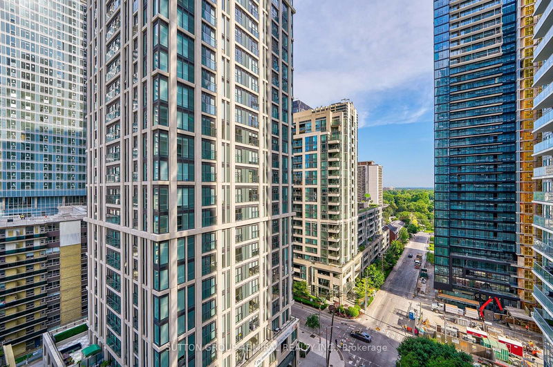  1212 - 195 Redpath Ave  Toronto, M4R 0E4 | Image 17