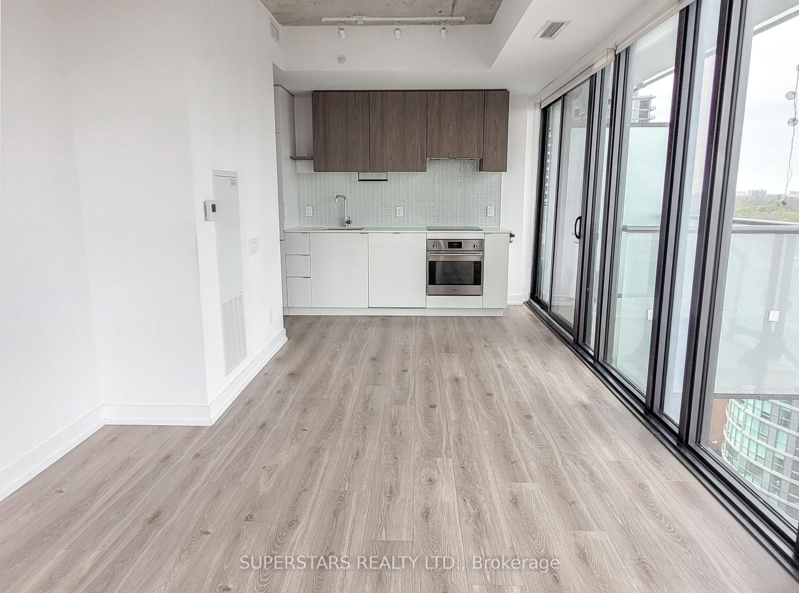 161 Roehampton Avenue, Unit 1905 - Photo 2