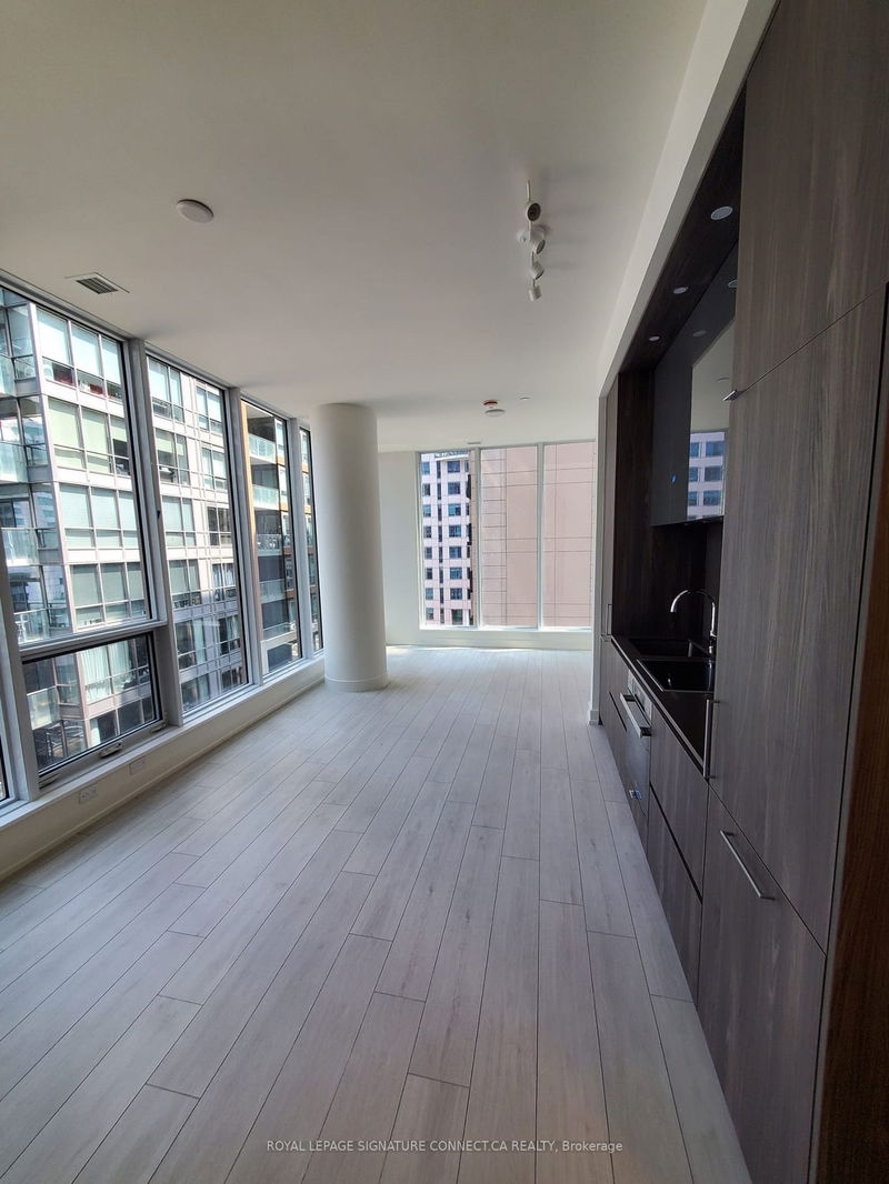 home for lease on 903-15 Mercer Street