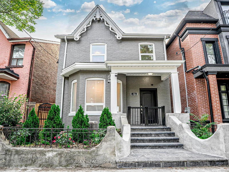 home for sale on 290 Bathurst Street