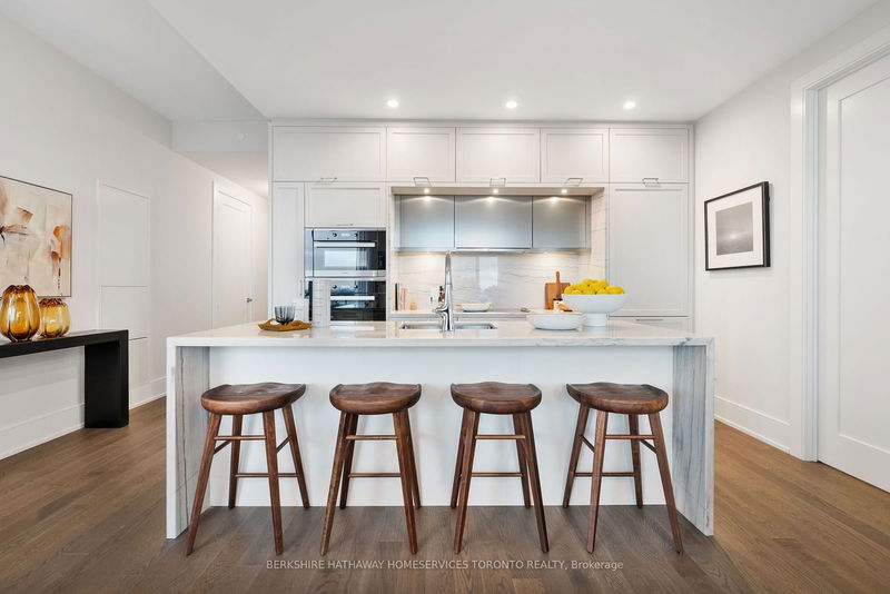 home for sale on PH1-480 Front Street W