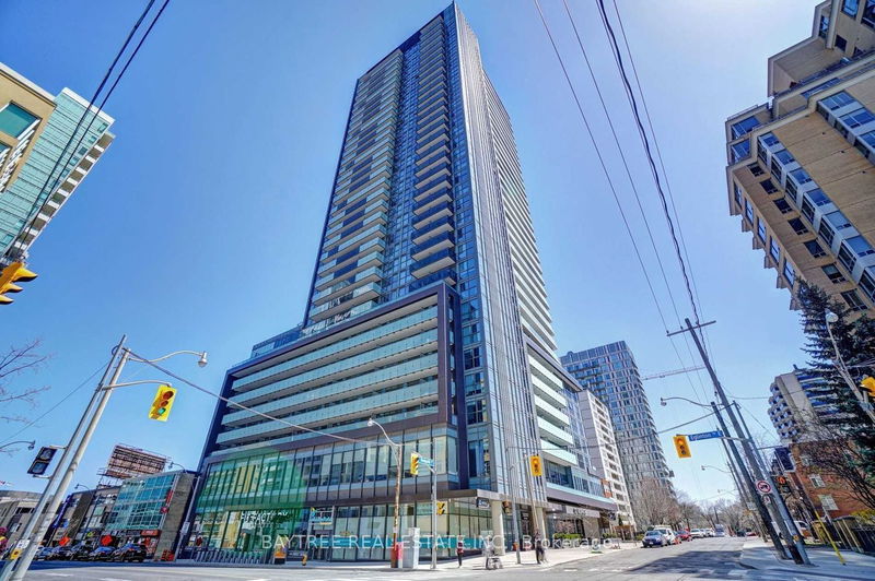 home for lease on 2702-125 Redpath Avenue