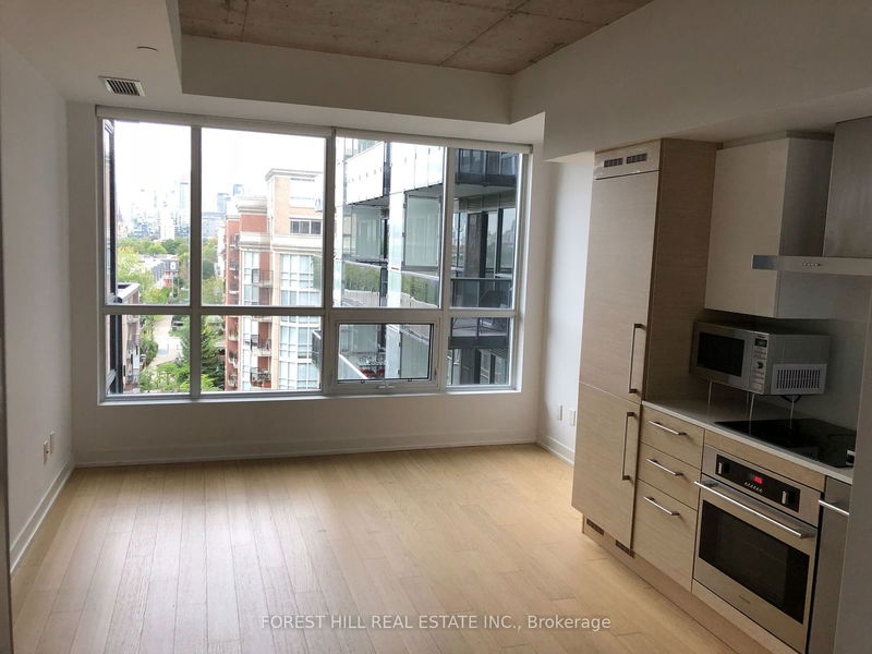 home for lease on 416-1030 King Street W