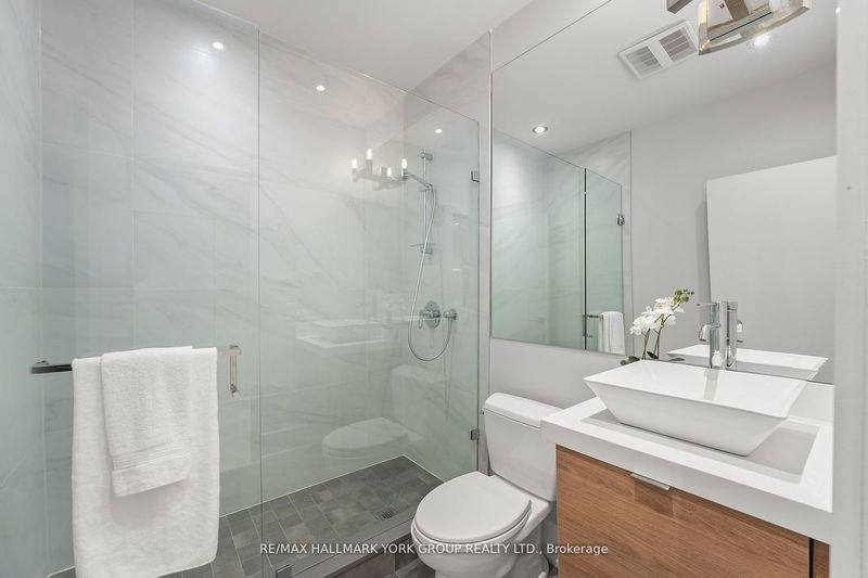 100 Roe Ave  Toronto, M5M 2H7 | Image 32