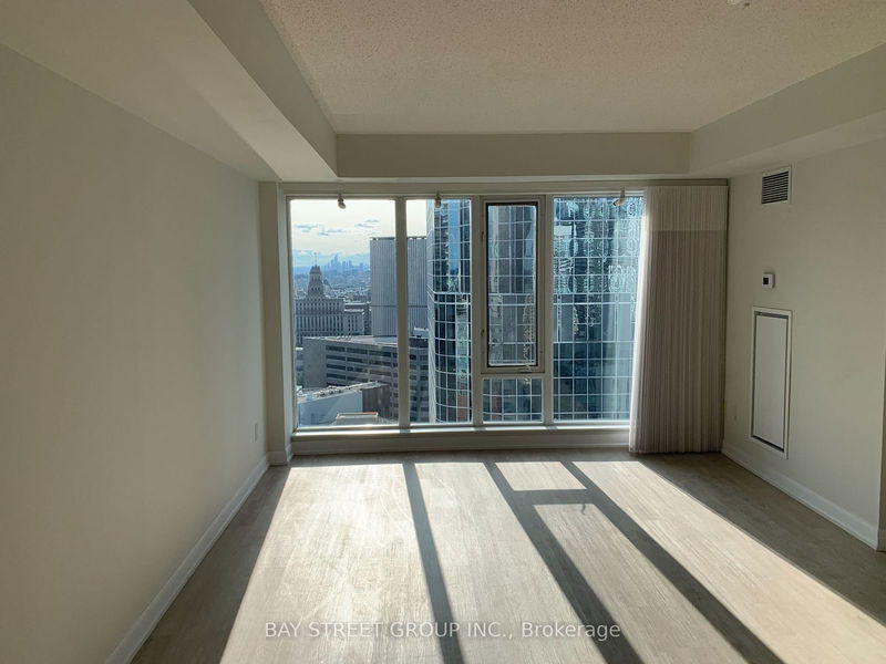home for lease on 3109-210 Victoria Street