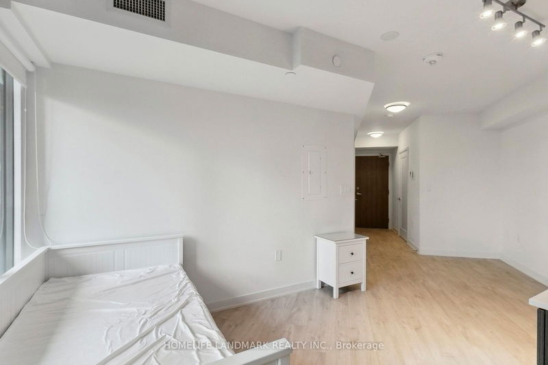  301W - 27 BATHURST St  Toronto, M5V 0R1 | Image 12