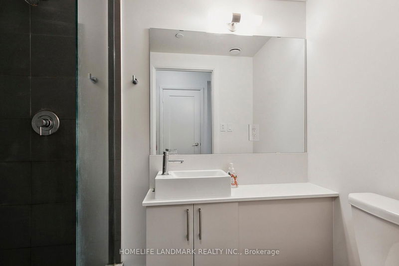  301W - 27 BATHURST St  Toronto, M5V 0R1 | Image 27