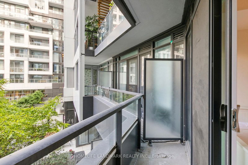  301W - 27 BATHURST St  Toronto, M5V 0R1 | Image 29