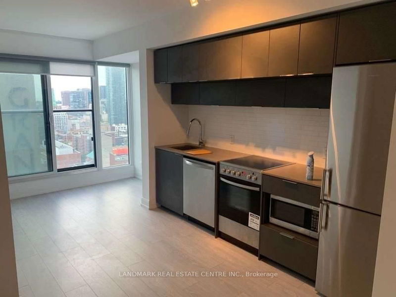 home for lease on 2207-181 DUNDAS Street E