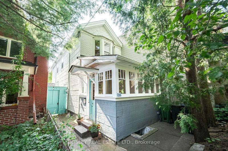home for lease on 216 Clinton Street
