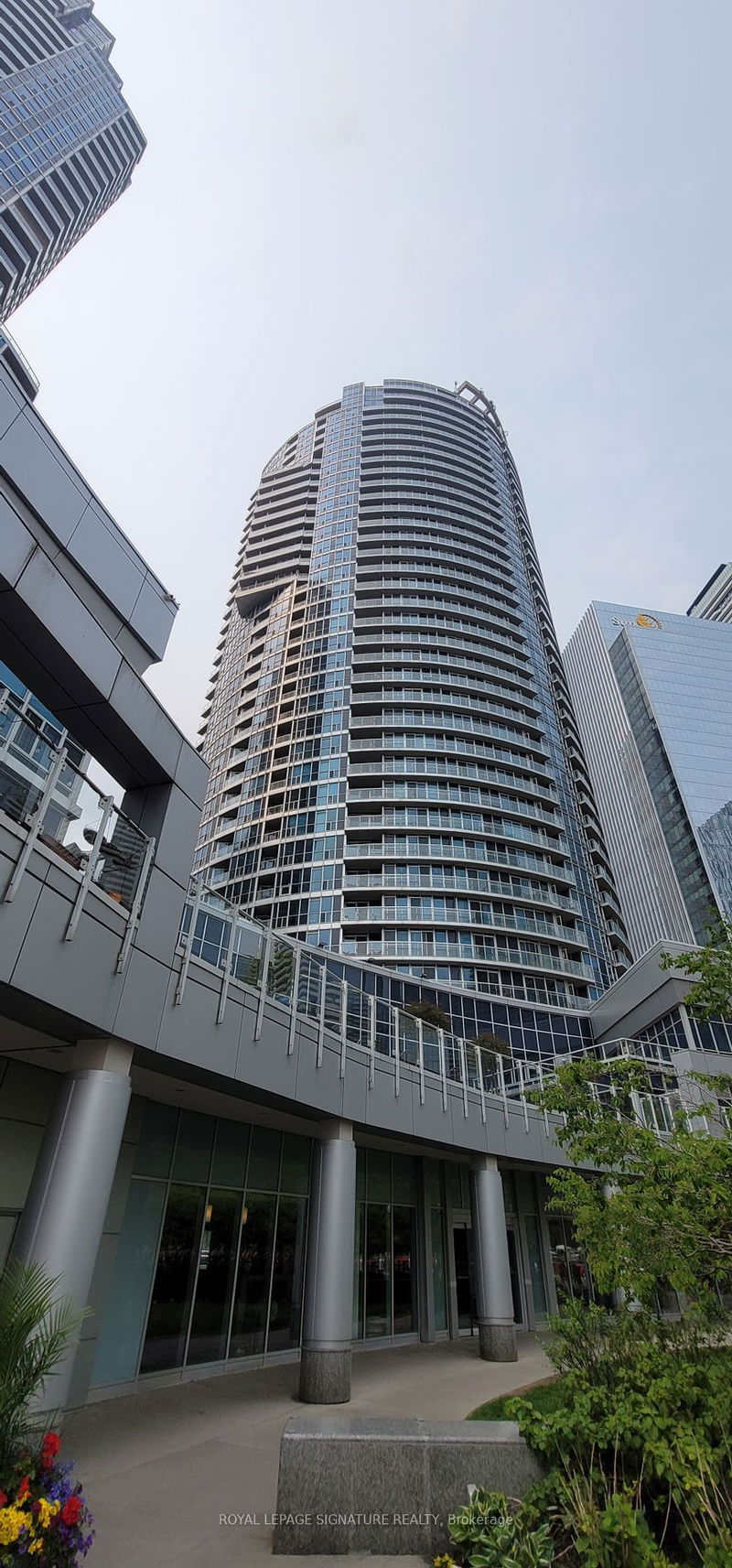 home for lease on 410-208 Queens Quay W