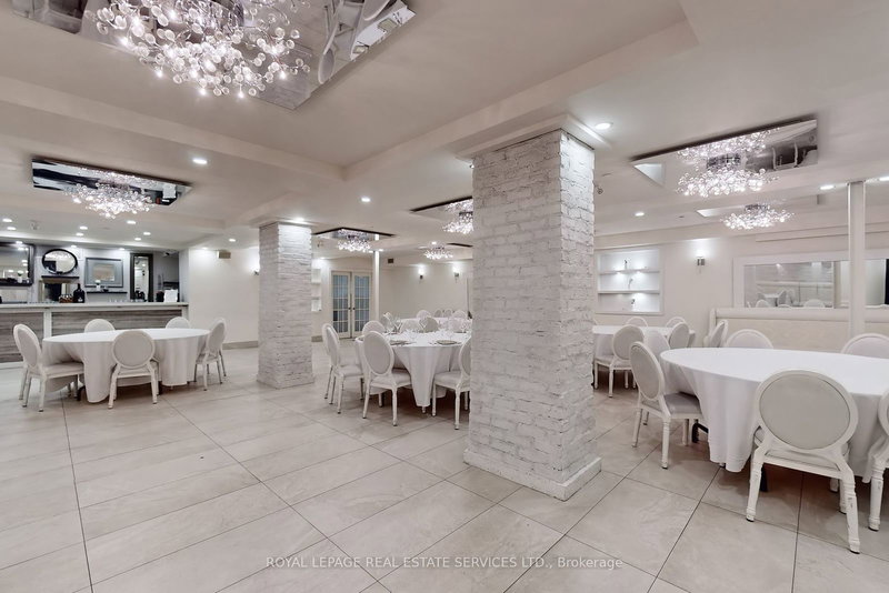 LOWER - 2472 Yonge St, Toronto, M4P 2H5 | Image 3