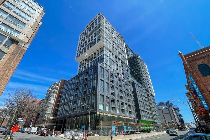 home for lease on 1711-158 Front Street E