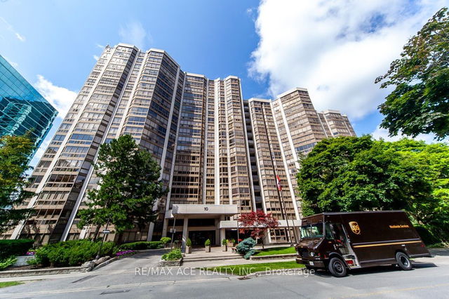 1801 - 10 Kenneth Avenue