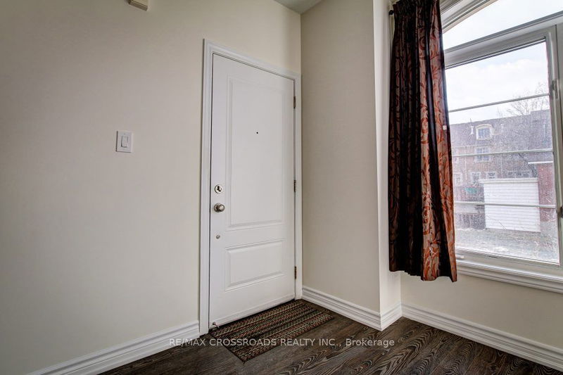 home for lease on 5-37 Drewry Avenue