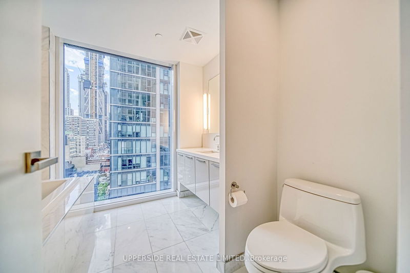  1016 - 1 Gloucester St  Toronto, M4Y 0C7 | Image 30