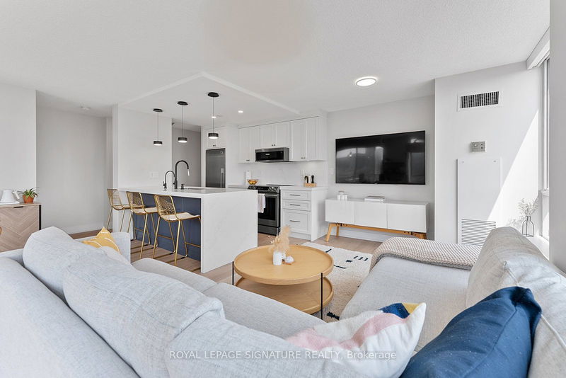home for lease on 1106-801 King Street W