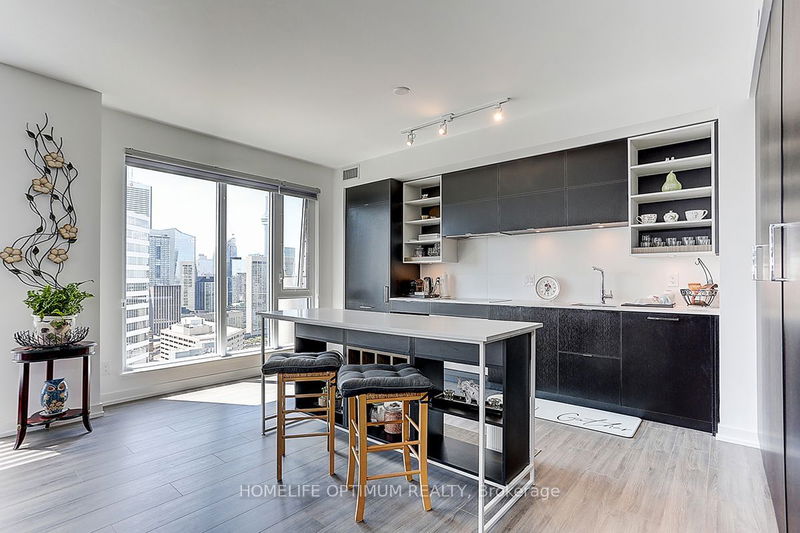  LPH2 - 20 Edward St  Toronto, M5G 1C9 | Image 12