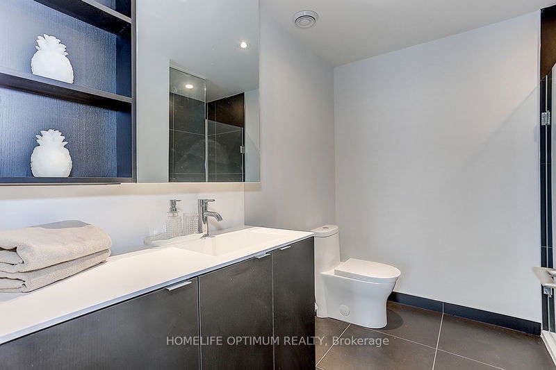  LPH2 - 20 Edward St  Toronto, M5G 1C9 | Image 16