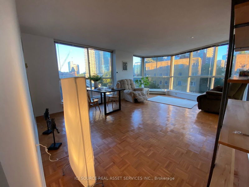 home for lease on 505-1055 Bay Street