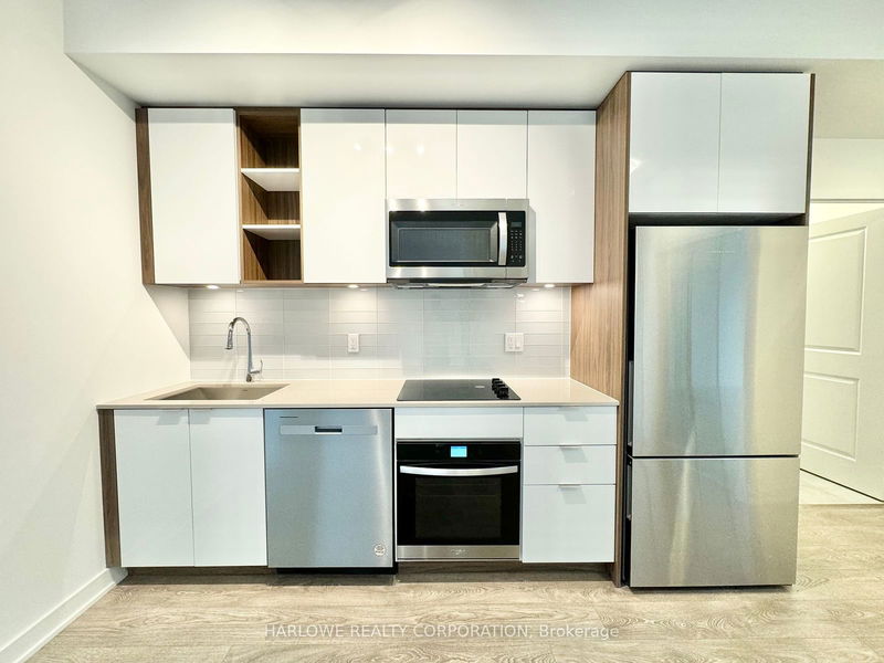 home for lease on 613-543 Richmond Street W