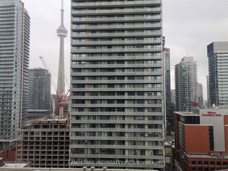 home for lease on 1713-125 Peter Street S