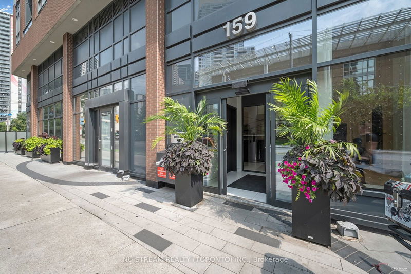 home for lease on 3003-159 Wellesley Street E
