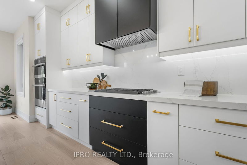 262 Senlac Rd  Toronto, M2R 1P8 | Image 27