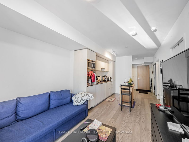  3909 - 11 Wellesley St W Toronto, M4Y 0G4 | Image 13