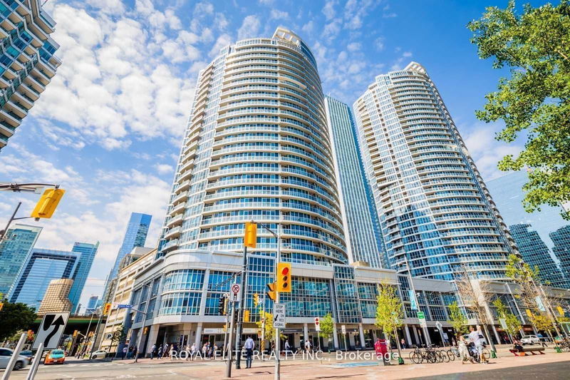 home for lease on 806-208 Queens Quay W