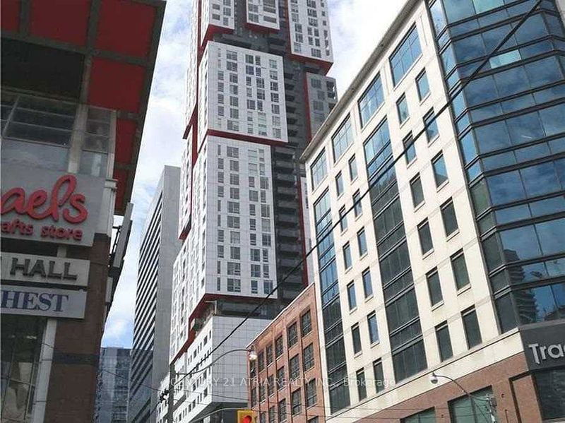 home for lease on 2605-318 Richmond Street W