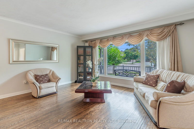 50 Russfax Dr  Toronto, M2R 3B1 | Image 4