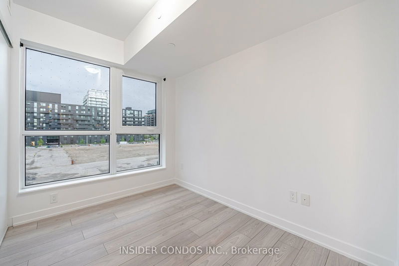  327 - 8 Tippett Rd  Toronto, M3H 0E7 | Image 16