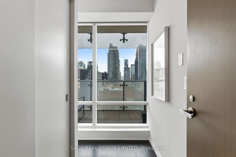  510 - 1 Bloor St E Toronto, M4W 1A9 | Image 2