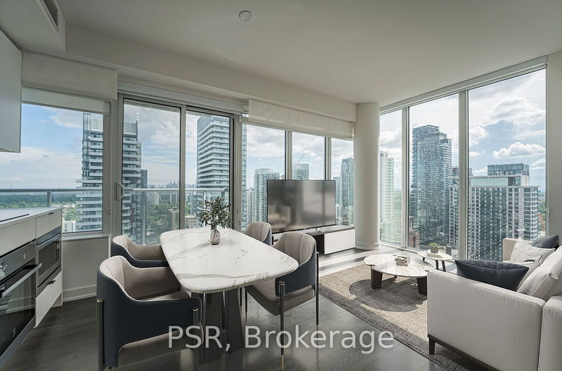 home for lease on 3610-195 Redpath Avenue