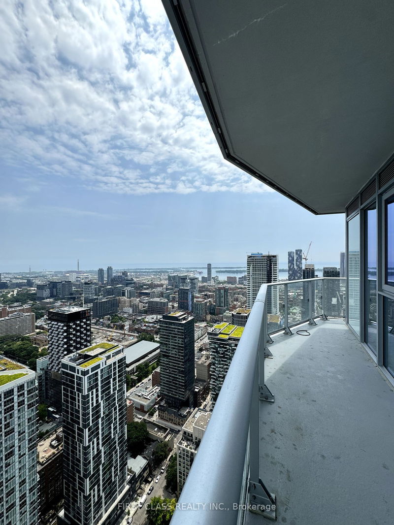 home for lease on 100 Dalhoousie Street