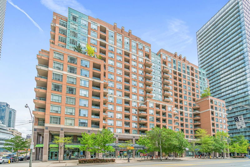 home for lease on # 606-887 Bay Street