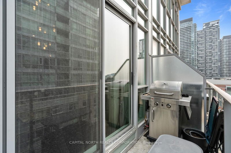  LPH08 - 21 Nelson St  Toronto, M5V 3H9 | Image 18