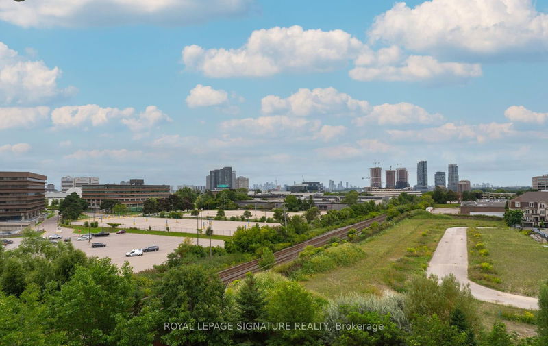  623 - 120 Dallimore Circ  Toronto, M3C 4J1 | Image 21